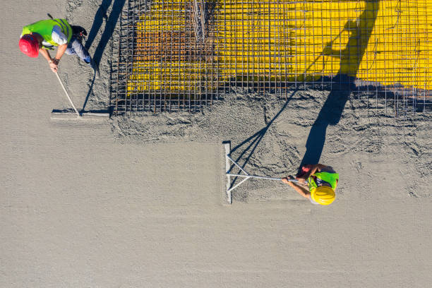 Best Concrete Pool Decks in Oakwood, IL
